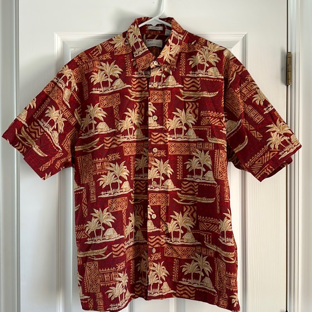 Vintage Natural Issue Men’s Aloha shirt, size L, 100% soft washed.